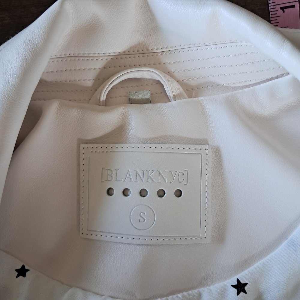 Blank NYC White Vegan Faux Leather Moto Motorcycle Biker Jacket Size XS - Picture 5 of 8
